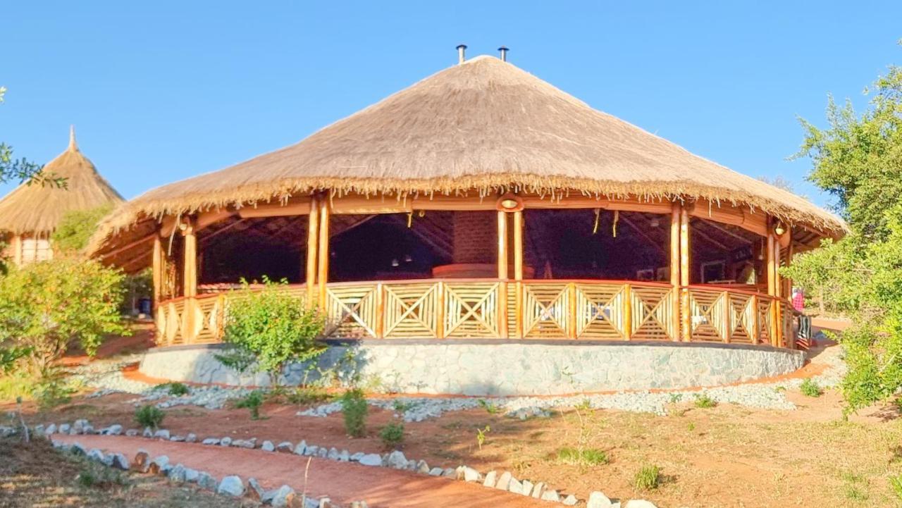 Africa Safari Maasai Boma Camping Serengeti Exteriör bild